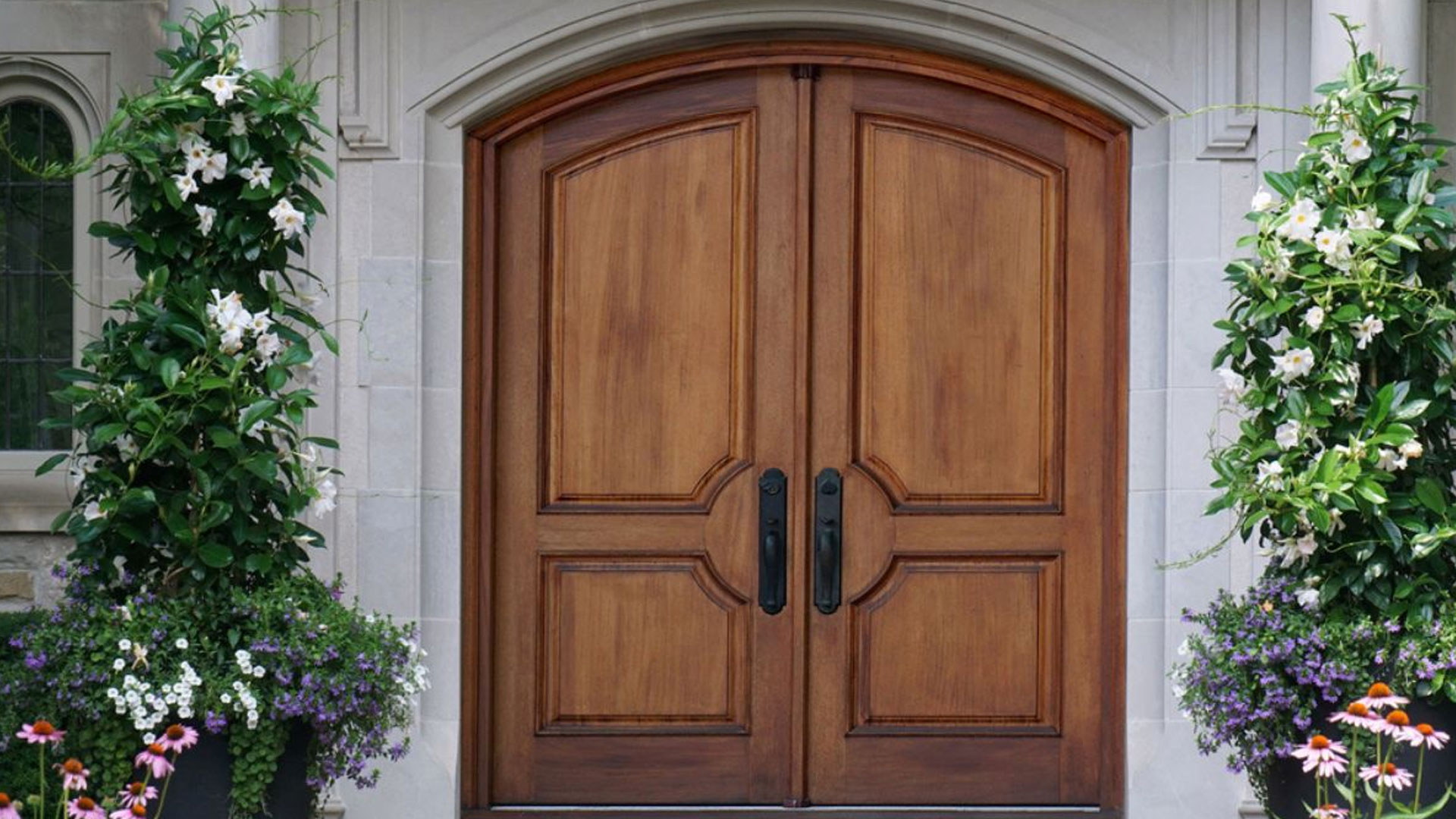 Best Main Door Services In Sion